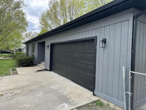 902 Fleetwood Drive Tuscola IL 61953
