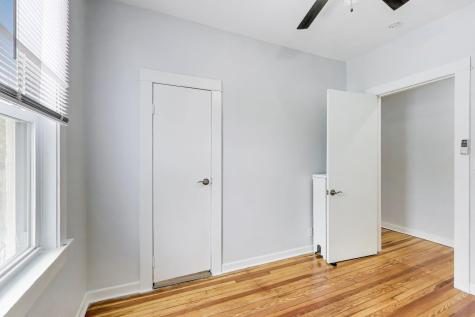 1638 Oakwood Avenue Des Plaines IL 60016