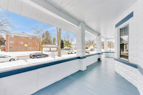 1638 Oakwood Avenue Des Plaines IL 60016