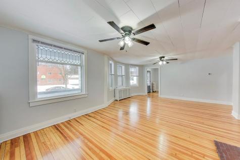 1638 Oakwood Avenue Des Plaines IL 60016