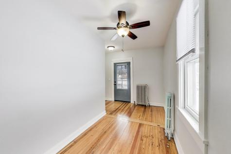 1638 Oakwood Avenue Des Plaines IL 60016