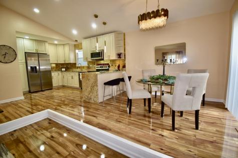 649 Wilbur Court Gurnee IL 60031