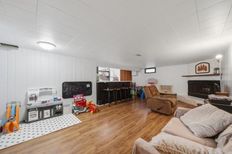 613 Garden Walk Dixon IL 61021