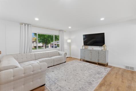25 North Prindle Avenue Arlington Heights IL 60004