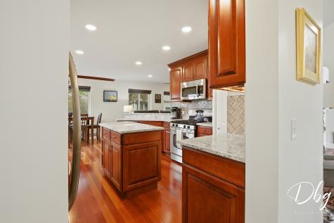 2225 North Old Pond Court Round Lake Beach IL 60073