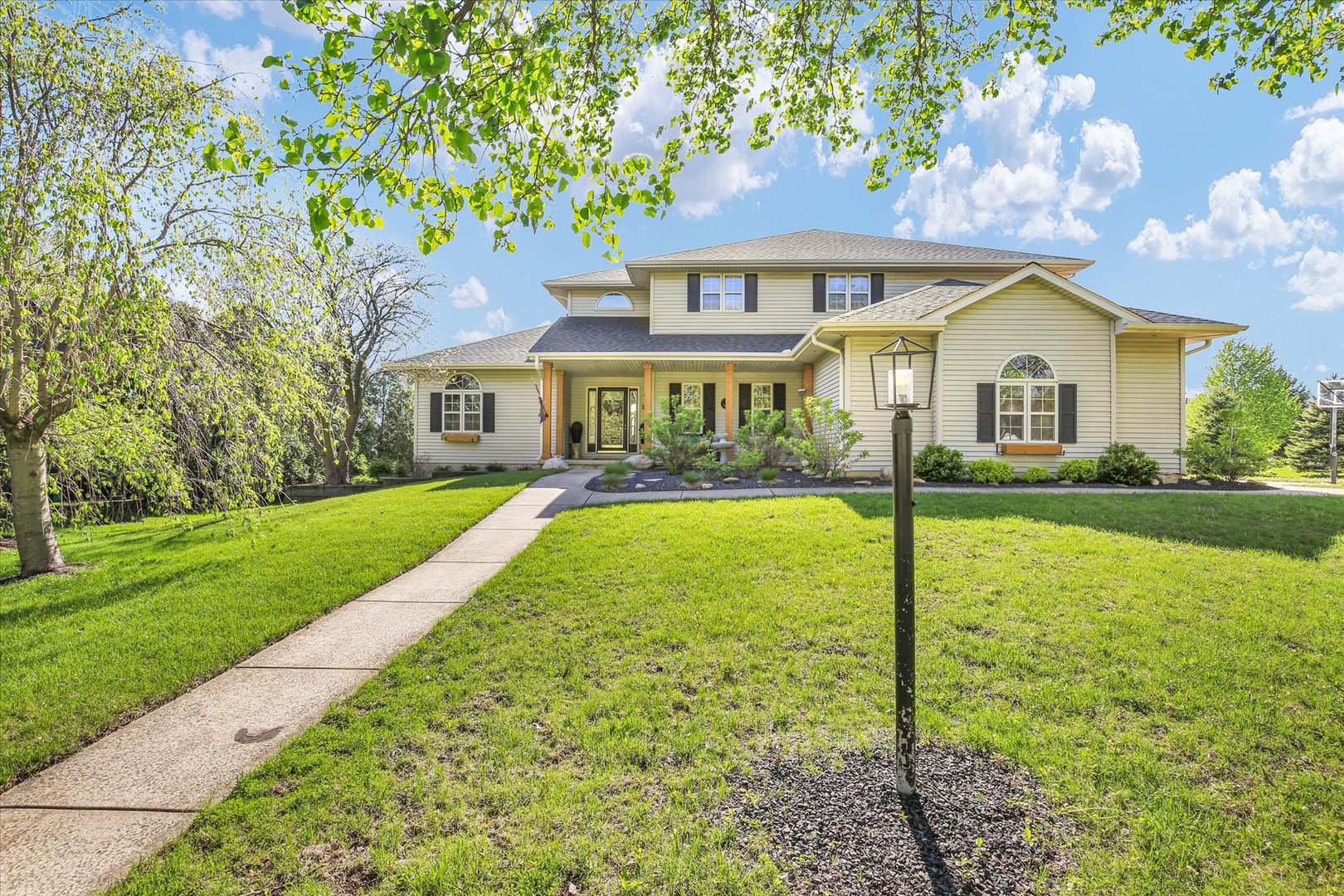 701 Kimela Drive Mahomet IL 61853