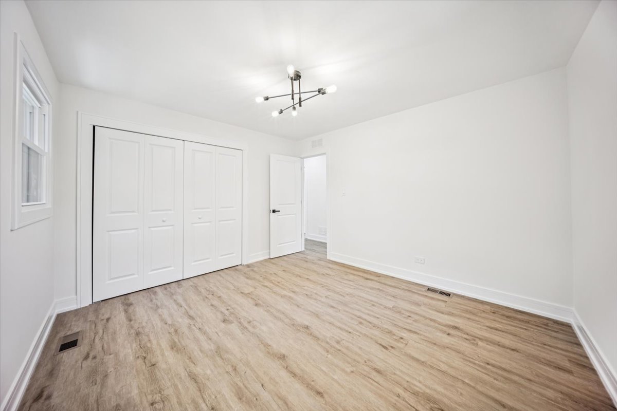 22W633 Burr Oak Drive Glen Ellyn IL 60137