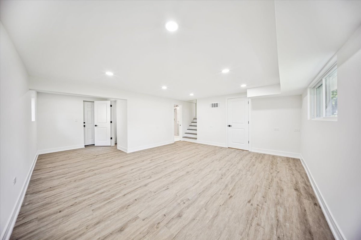 22W633 Burr Oak Drive Glen Ellyn IL 60137