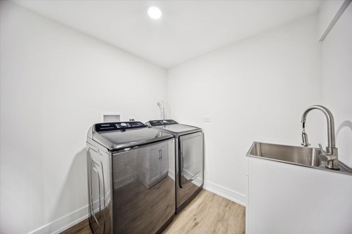 22W633 Burr Oak Drive Glen Ellyn IL 60137