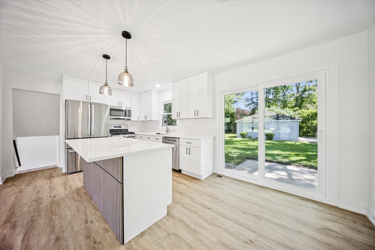 22W633 Burr Oak Drive Glen Ellyn IL 60137