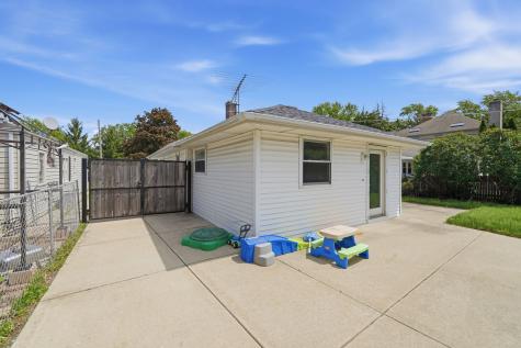 2834 Maple Street Franklin Park IL 60131