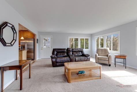 1045 Crestfield Avenue Libertyville IL 60048