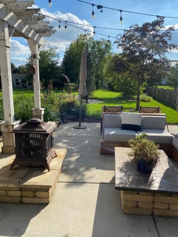 2203 Brookwood Drive South Elgin IL 60177