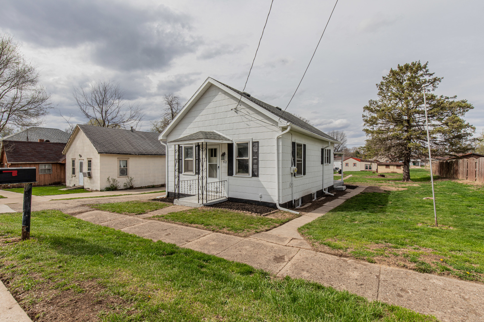 512 West Chestnut Street Dalzell IL 61320