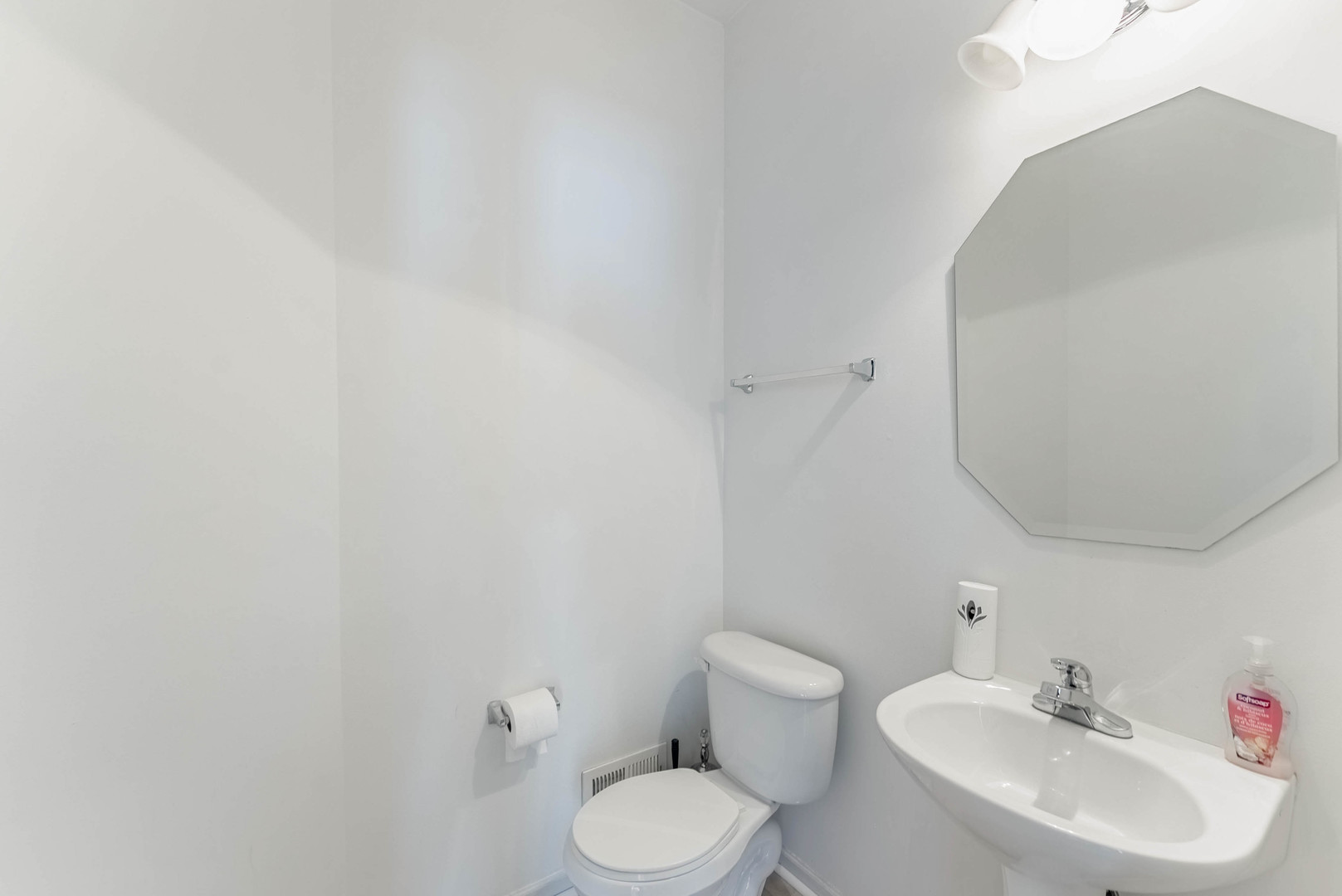 271 Stonegate Road Bolingbrook IL 60440