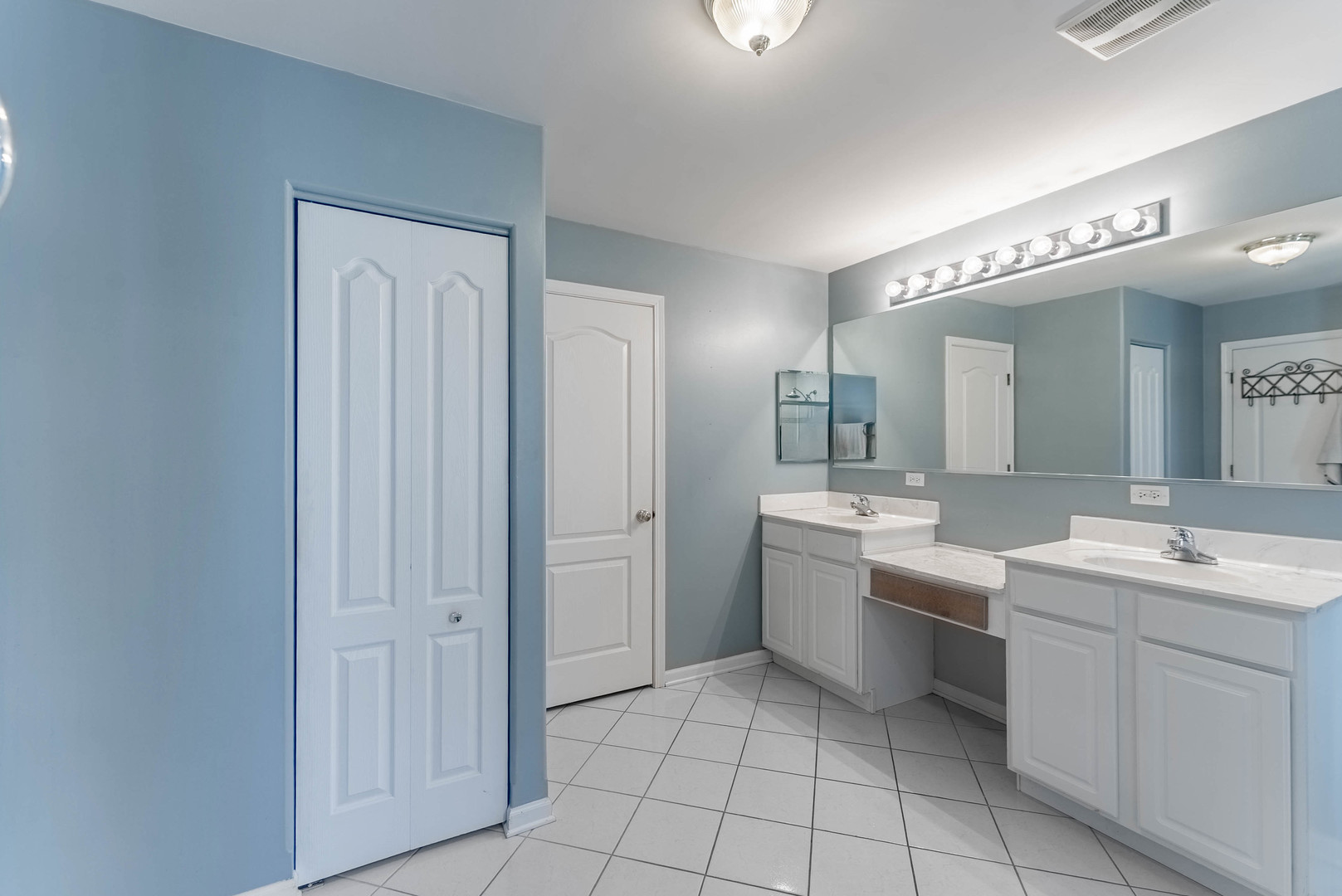 271 Stonegate Road Bolingbrook IL 60440