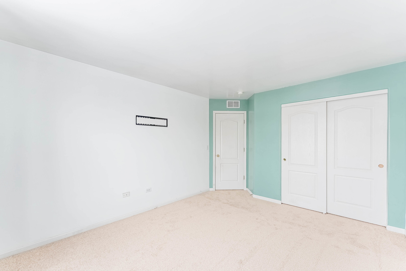 271 Stonegate Road Bolingbrook IL 60440