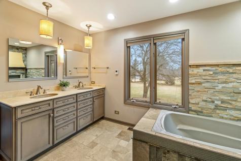 25840 North Graclyn Court Barrington IL 60010