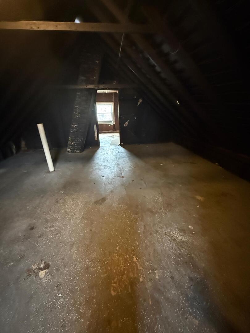 8127 South Coles Avenue Chicago IL 60617