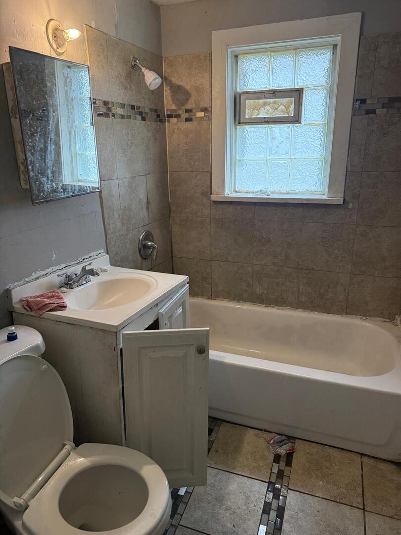 8127 South Coles Avenue Chicago IL 60617