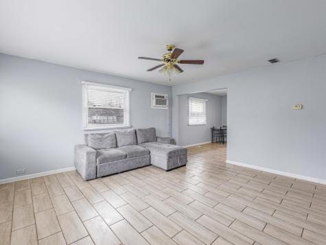 15316 Parkside Drive Markham IL 60428