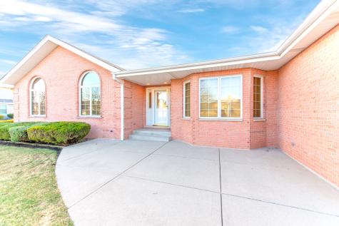 18816 South Chestnut Drive Shorewood IL 60404