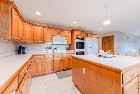 18816 South Chestnut Drive Shorewood IL 60404