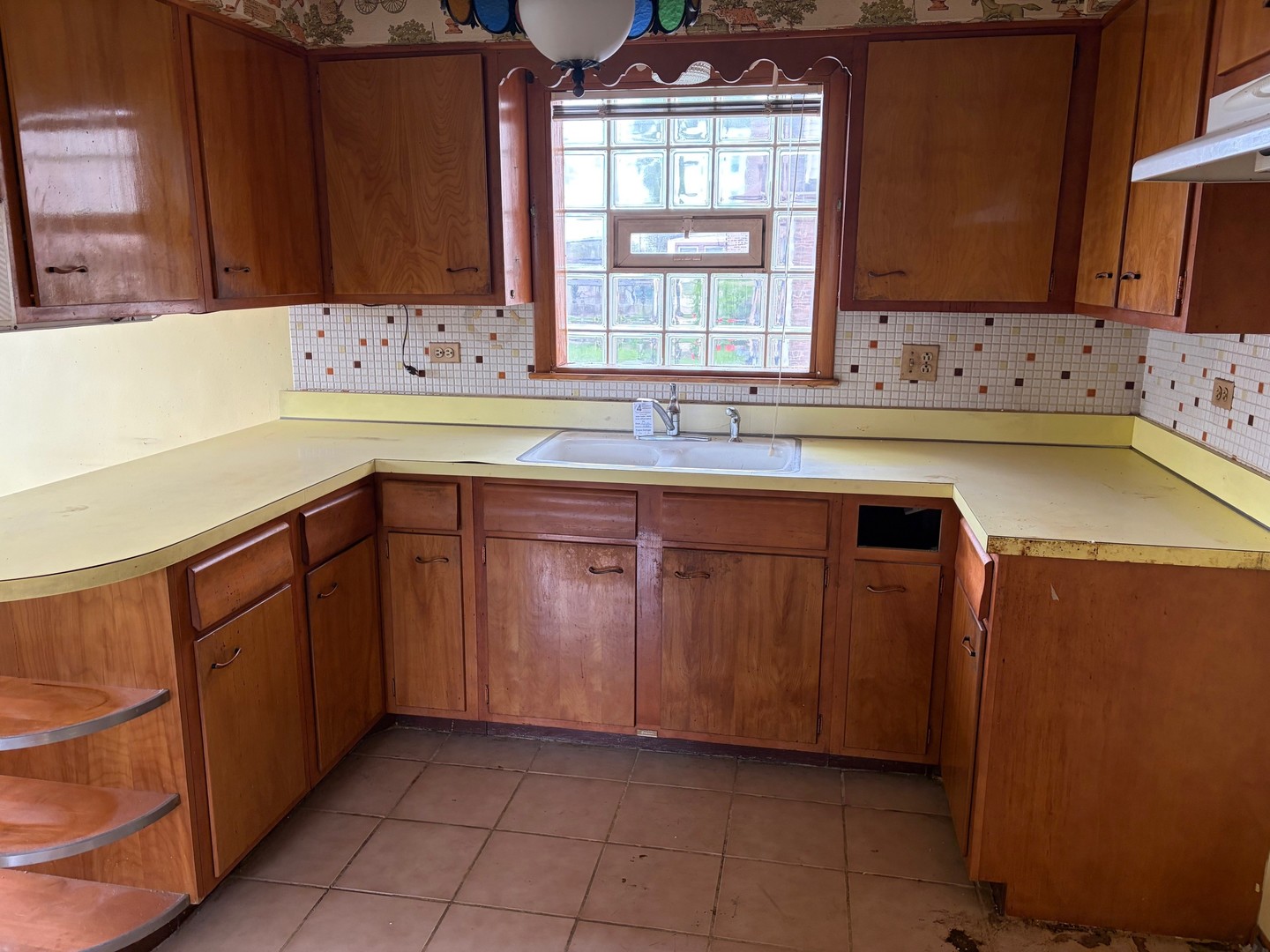 10031 South Forest Avenue Chicago IL 60628
