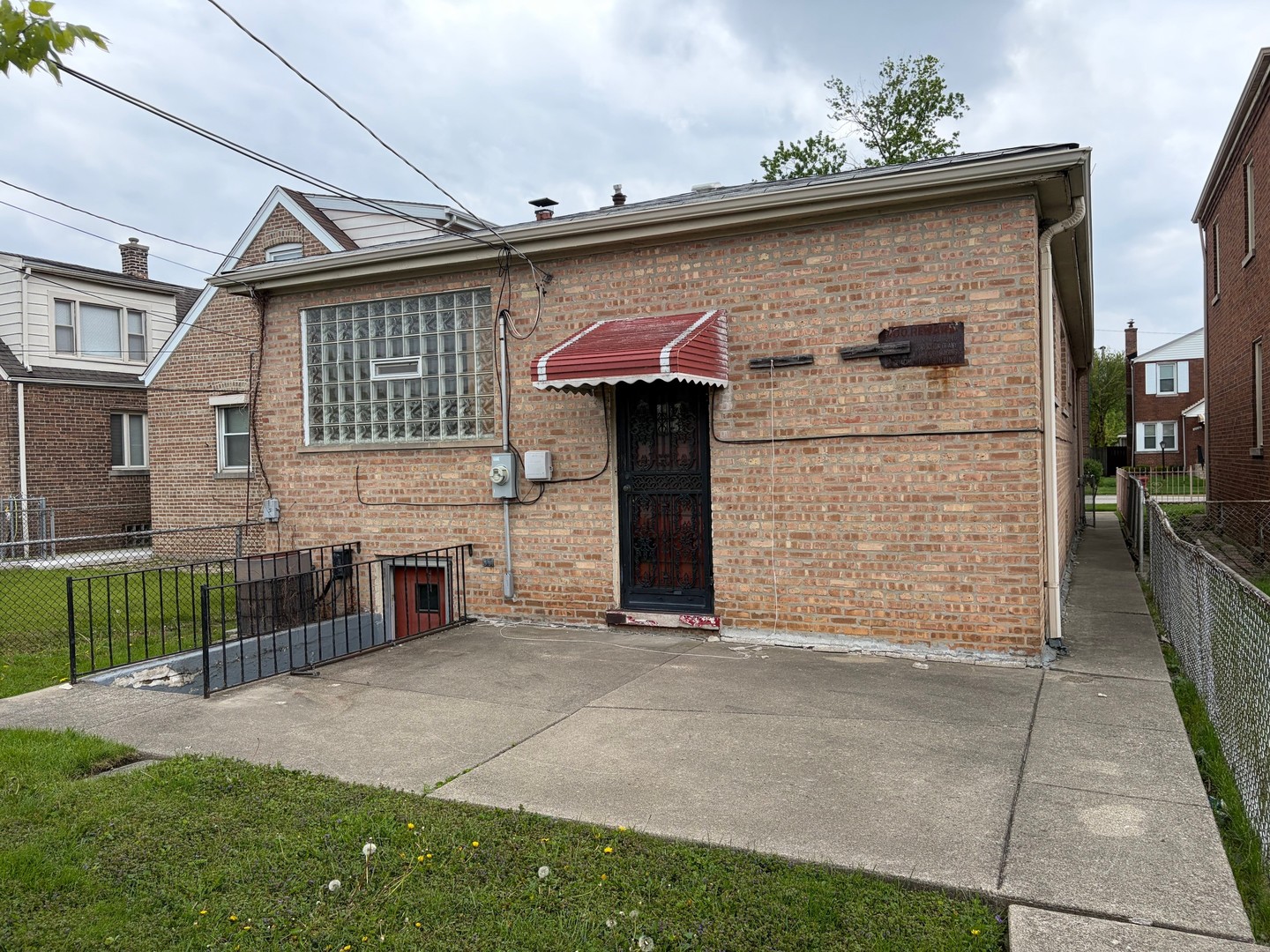 10031 South Forest Avenue Chicago IL 60628