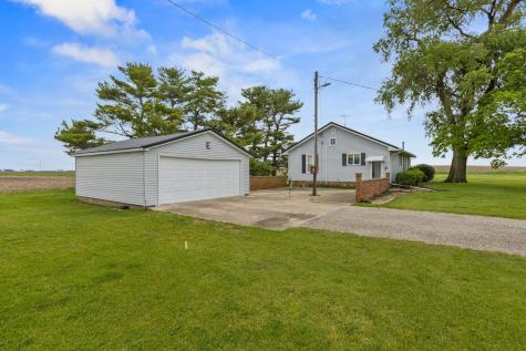4520 North 600 East Road Sidell IL 61876