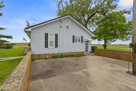 4520 North 600 East Road Sidell IL 61876