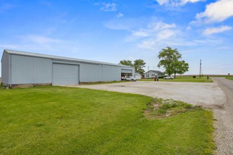 4520 North 600 East Road Sidell IL 61876