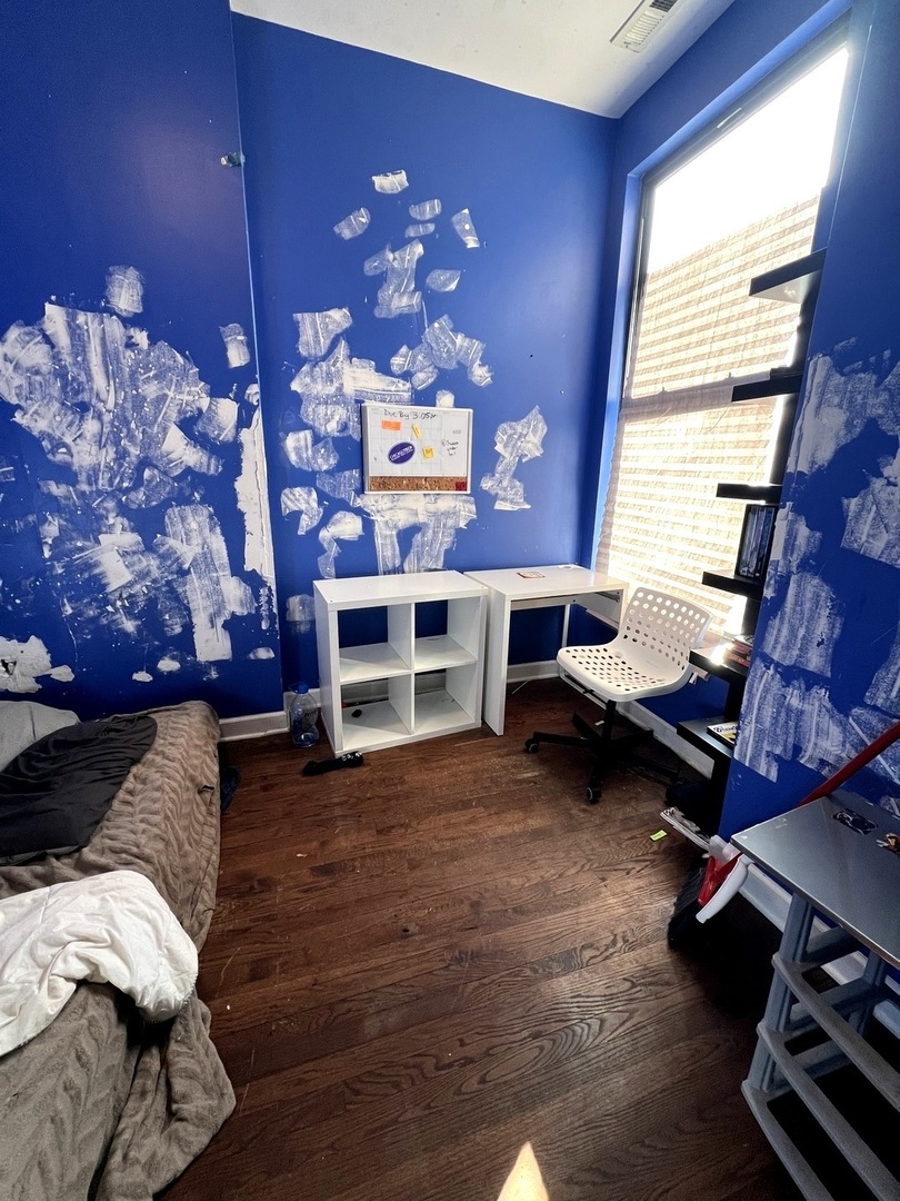 713 East Bowen Avenue Chicago IL 60653