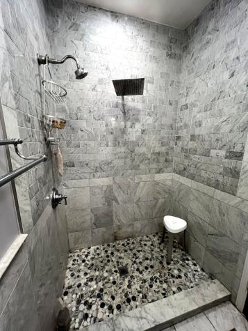 713 East Bowen Avenue Chicago IL 60653