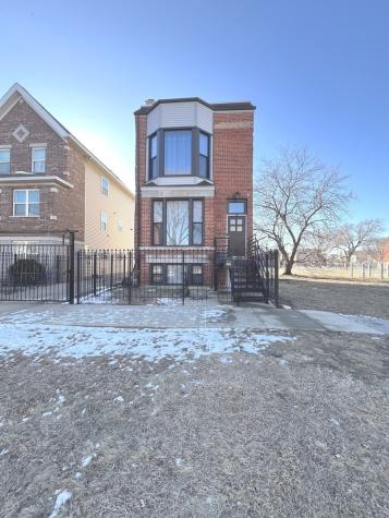 713 East Bowen Avenue Chicago IL 60653