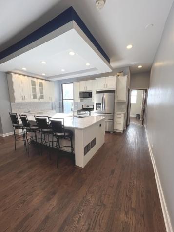 713 East Bowen Avenue Chicago IL 60653