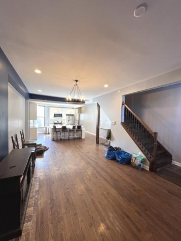 713 East Bowen Avenue Chicago IL 60653