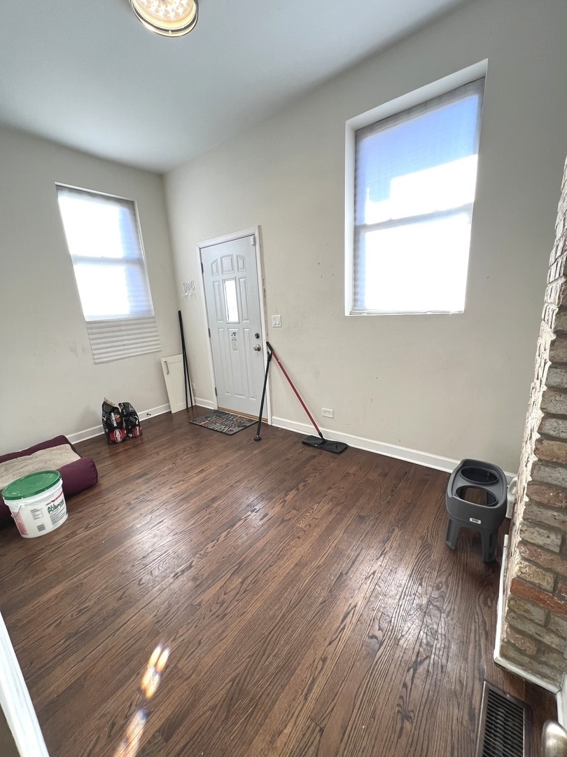 713 East Bowen Avenue Chicago IL 60653