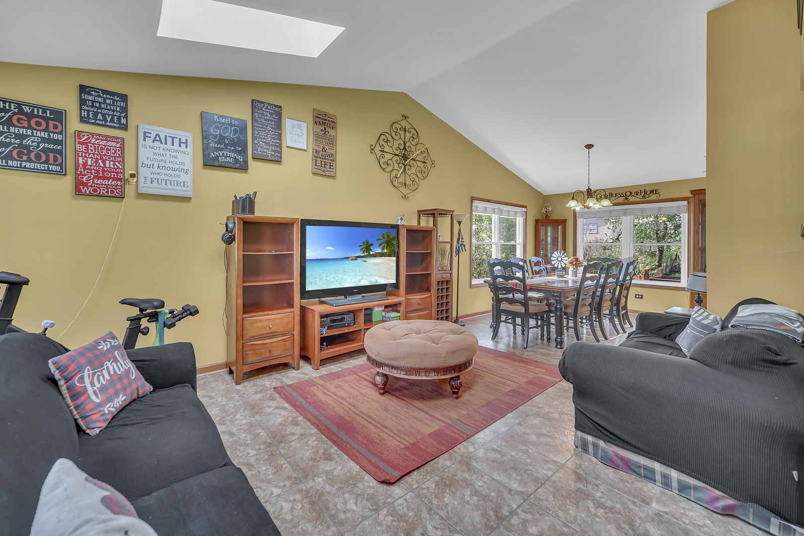 1112 Pheasant Trail Carol Stream IL 60188