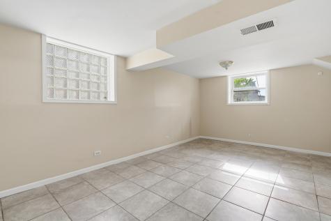 15637 Avalon Avenue South Holland IL 60473