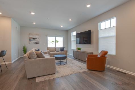 327 Didier Court Buffalo Grove IL 60089