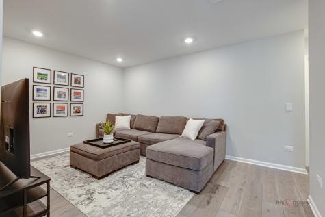 327 Didier Court Buffalo Grove IL 60089