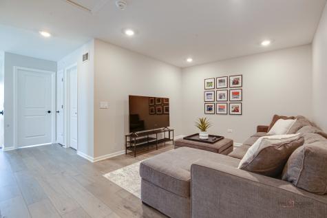 327 Didier Court Buffalo Grove IL 60089