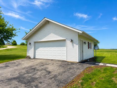 12-211 Rosewood Lane Lake Carroll IL 61046