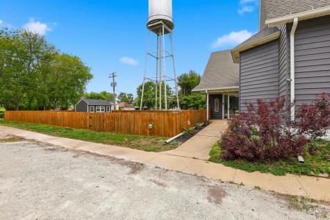 185 South Ames Street Cabery IL 60919