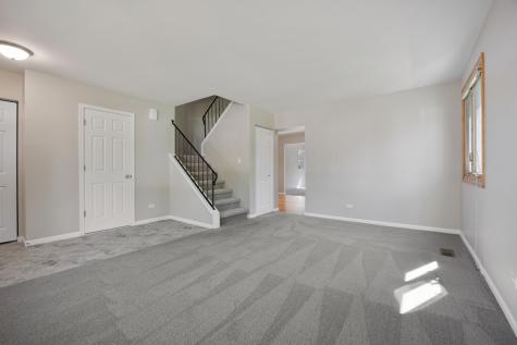 1640 Edinburgh Court Aurora IL 60504
