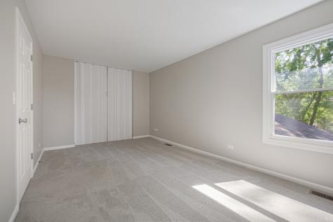 1640 Edinburgh Court Aurora IL 60504