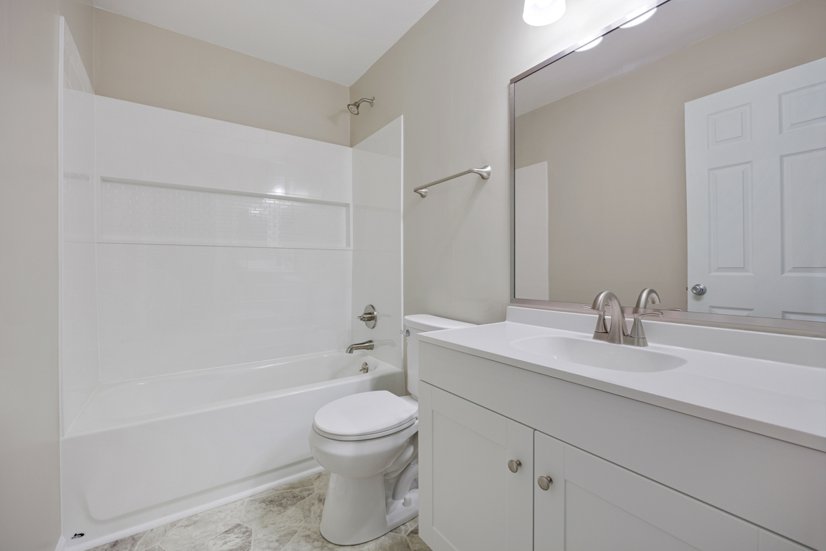 1640 Edinburgh Court Aurora IL 60504