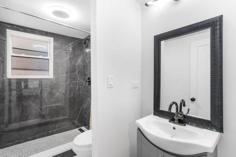 5526 South Albany Avenue Chicago IL 60629
