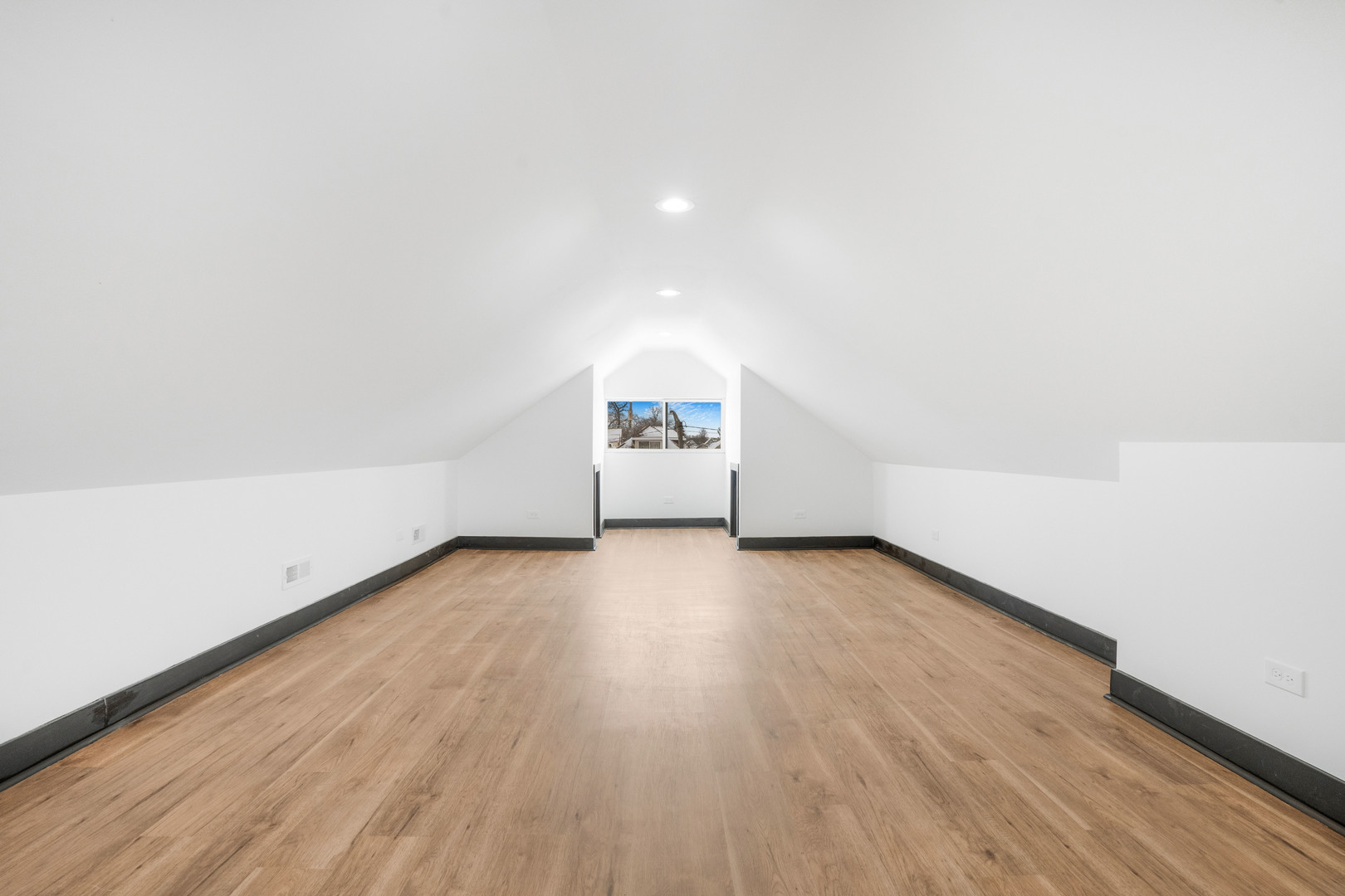 5526 South Albany Avenue Chicago IL 60629